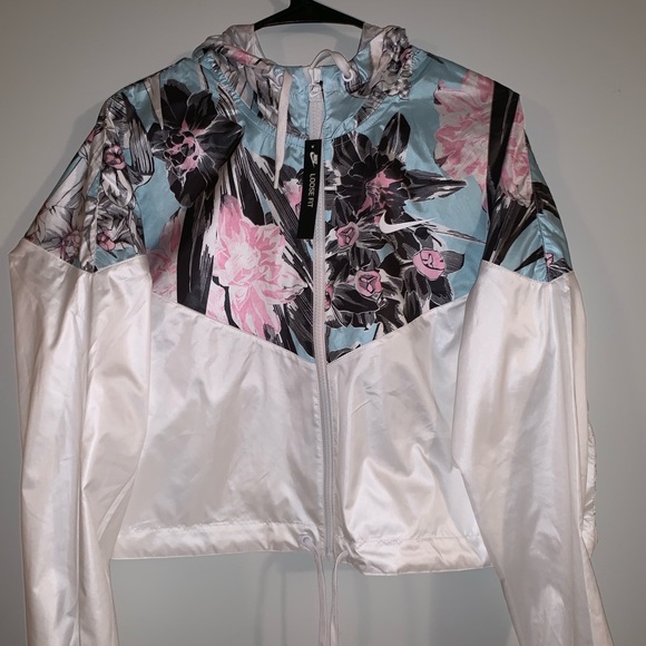 Nike Jackets & Blazers - A new with tags nike windbreaker